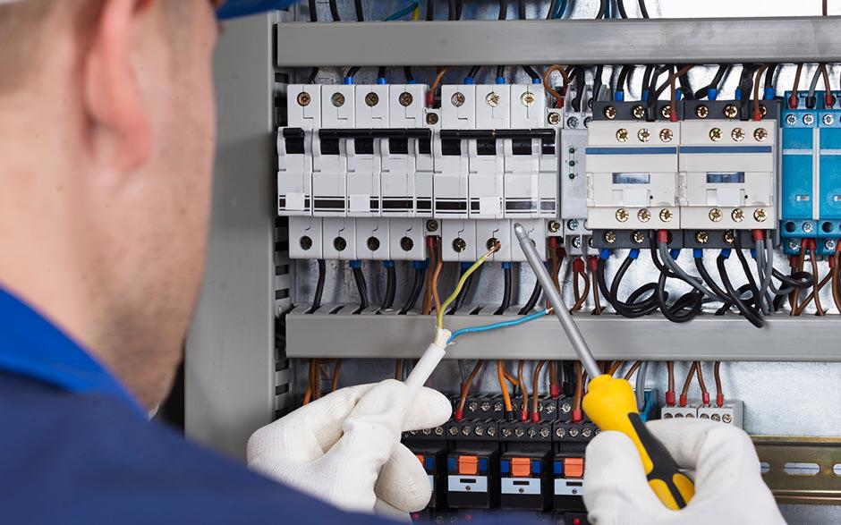 cherche électricien Issy-les-Moulineaux